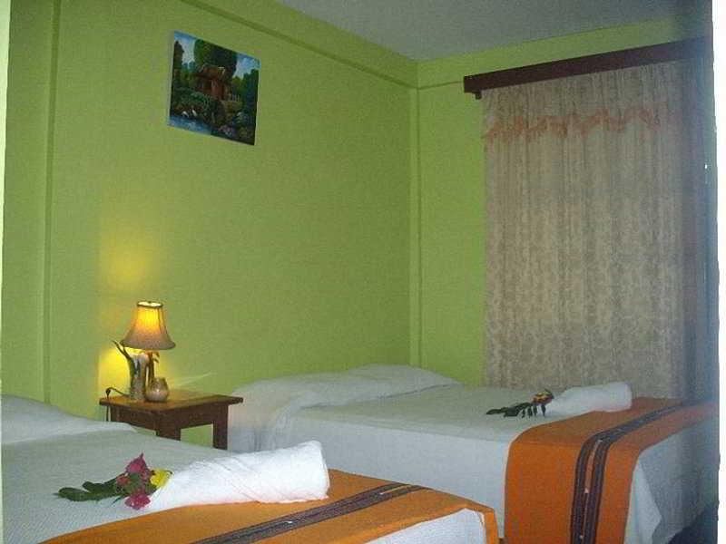 The Bakadeer Inn Belize City Exteriér fotografie